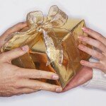 Как правильно дарить подарки?