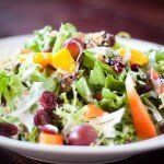 Легкий салат из овощей и фруктов